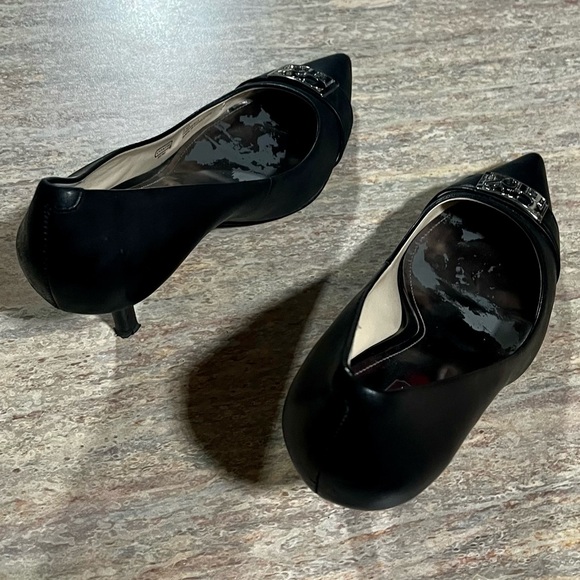 Coach Zuma pointy leather kitten heels - Picture 6 of 16